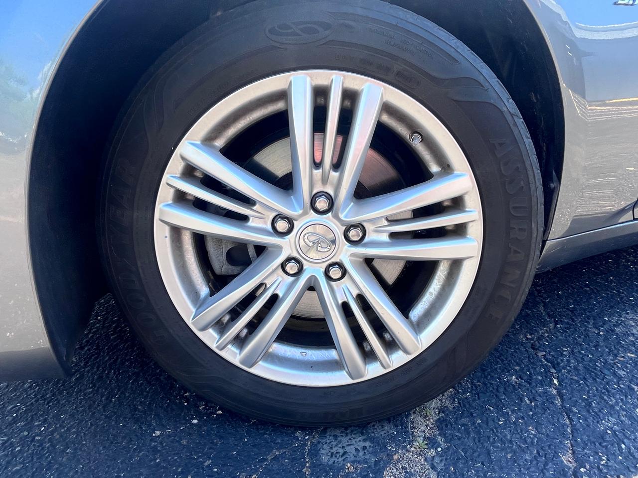 Infiniti Q40 4dr Sdn AWD 2015