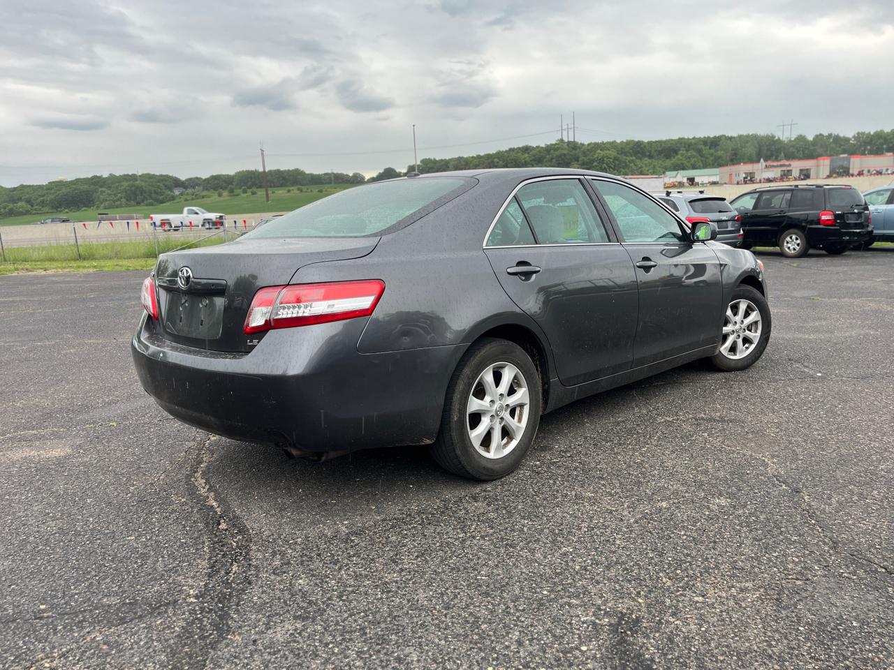 Toyota Camry 4dr Sdn I4 Man LE (Natl) 2011
