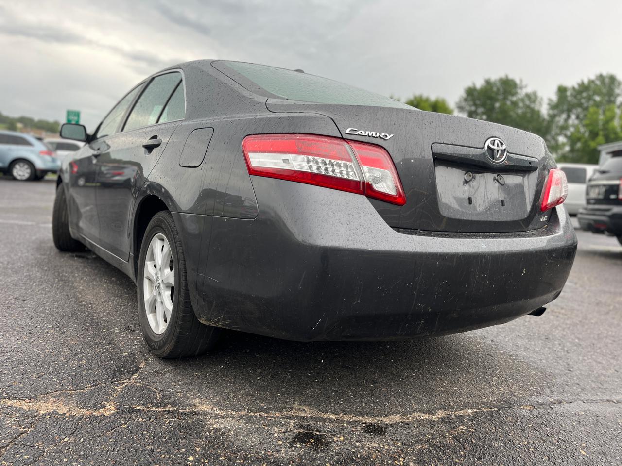 Toyota Camry 4dr Sdn I4 Man LE (Natl) 2011