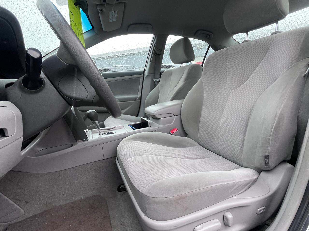 Toyota Camry 4dr Sdn I4 Man LE (Natl) 2011