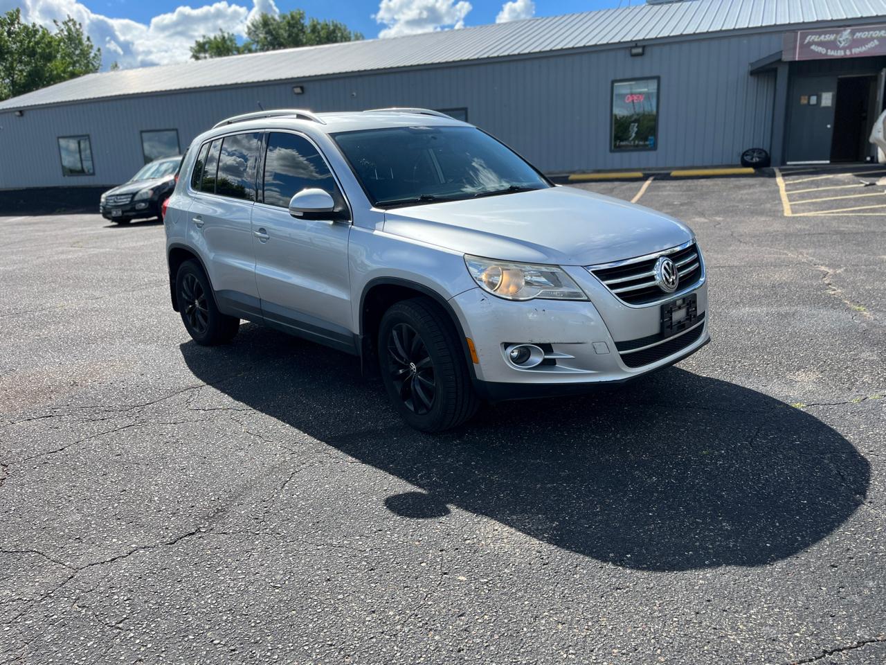 2011 Volkswagen Tiguan 4WD 4dr S 4Motion
