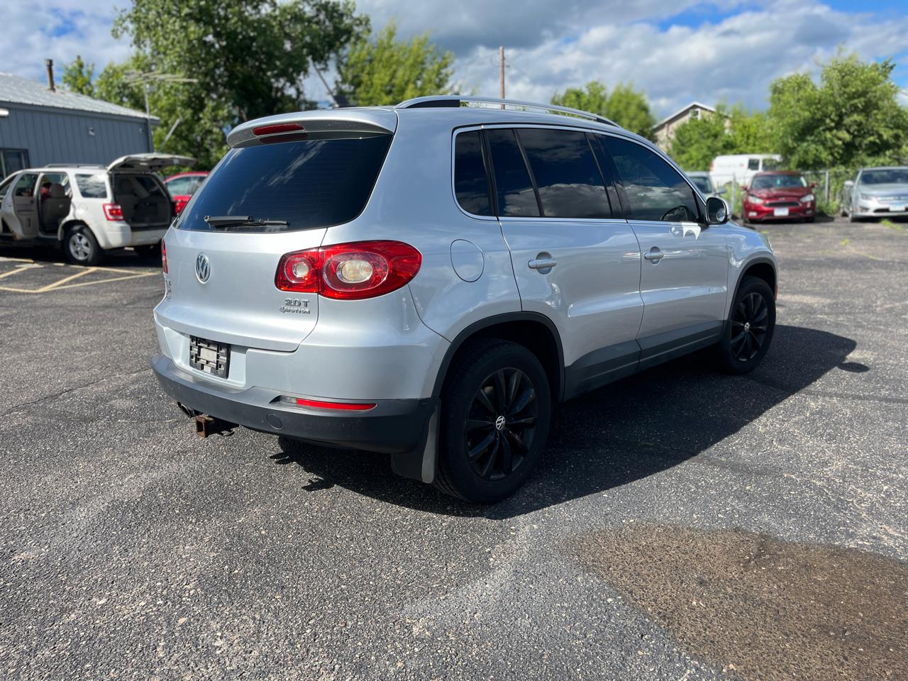 Volkswagen Tiguan 4WD 4dr S 4Motion 2011