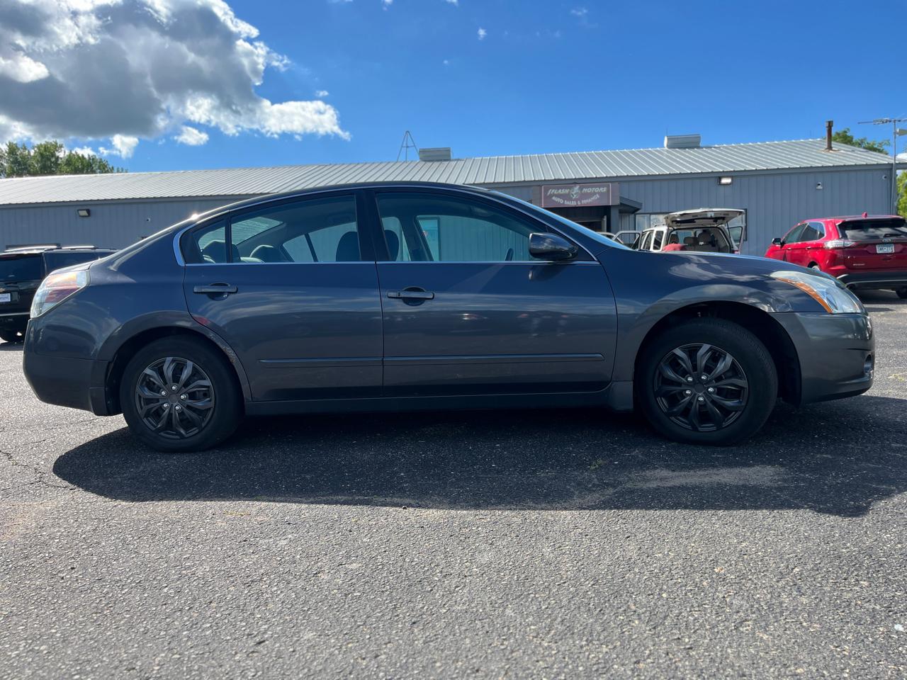 Nissan Altima 4dr Sdn I4 CVT 2.5 S 2010