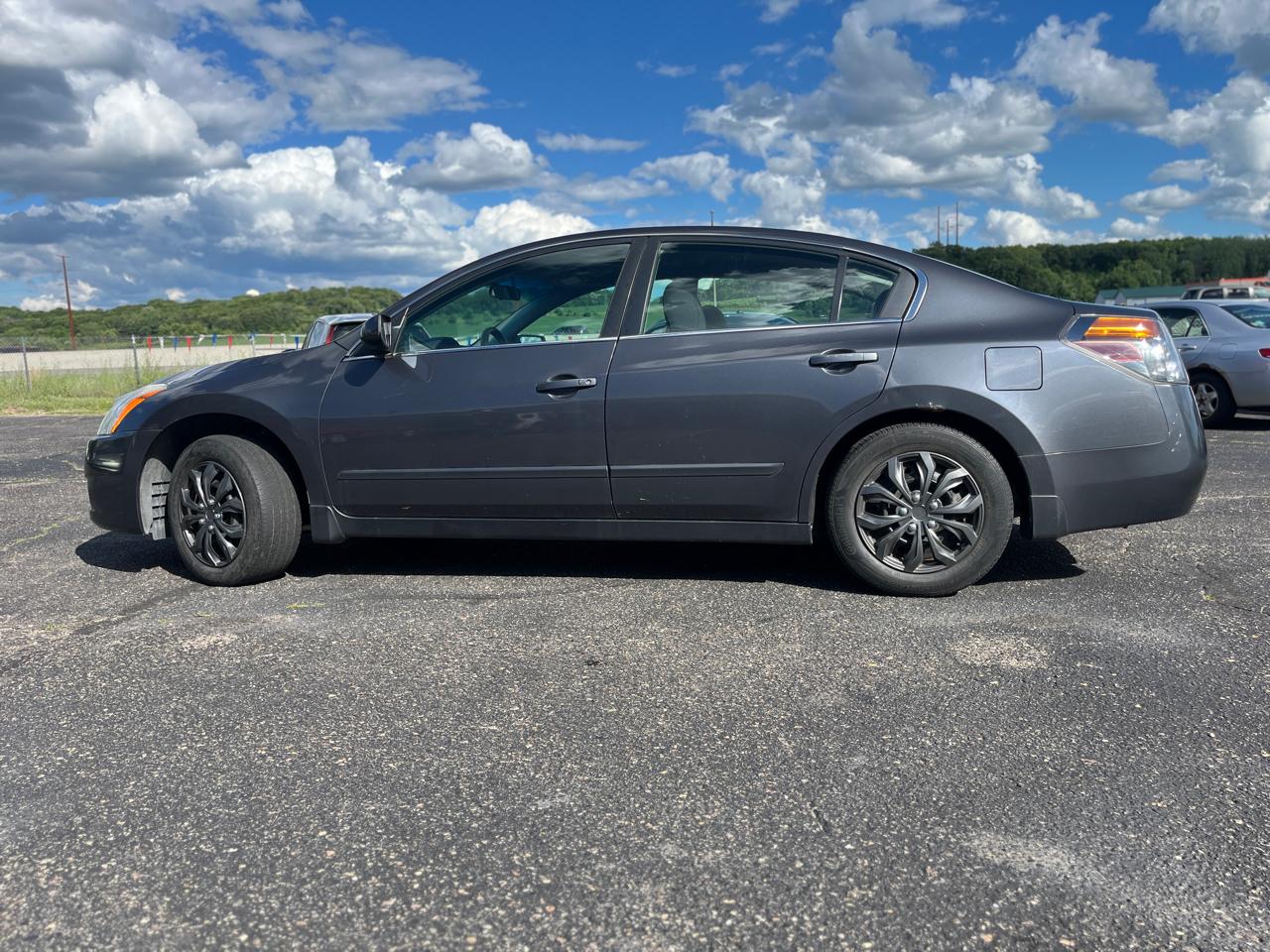 Nissan Altima 4dr Sdn I4 CVT 2.5 S 2010