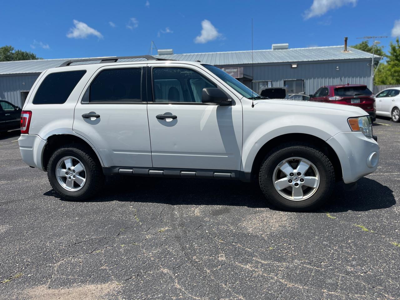 Ford Escape 4WD 4dr XLT 2010