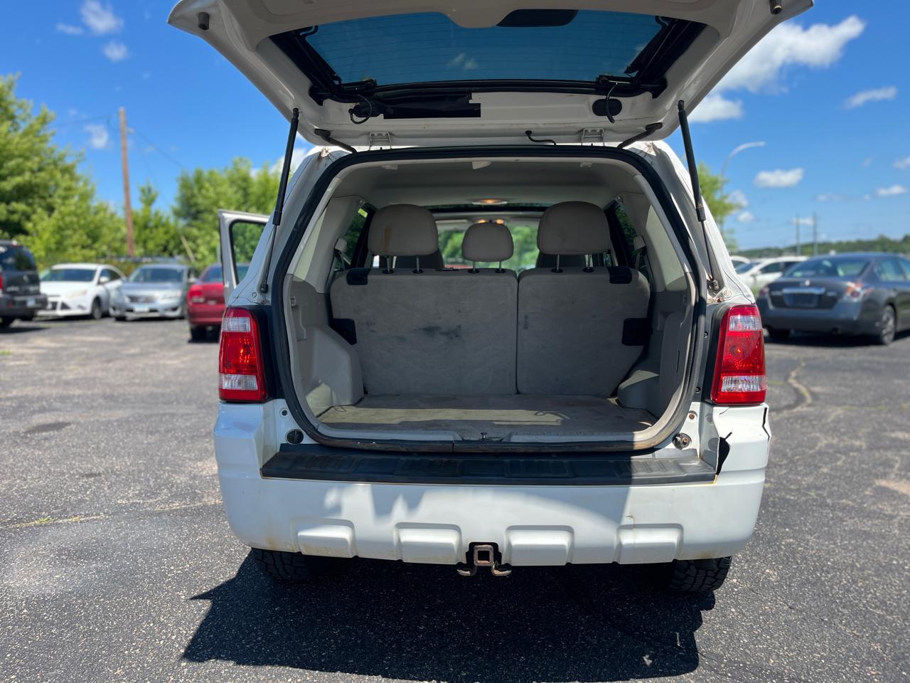 Ford Escape 4WD 4dr XLT 2010