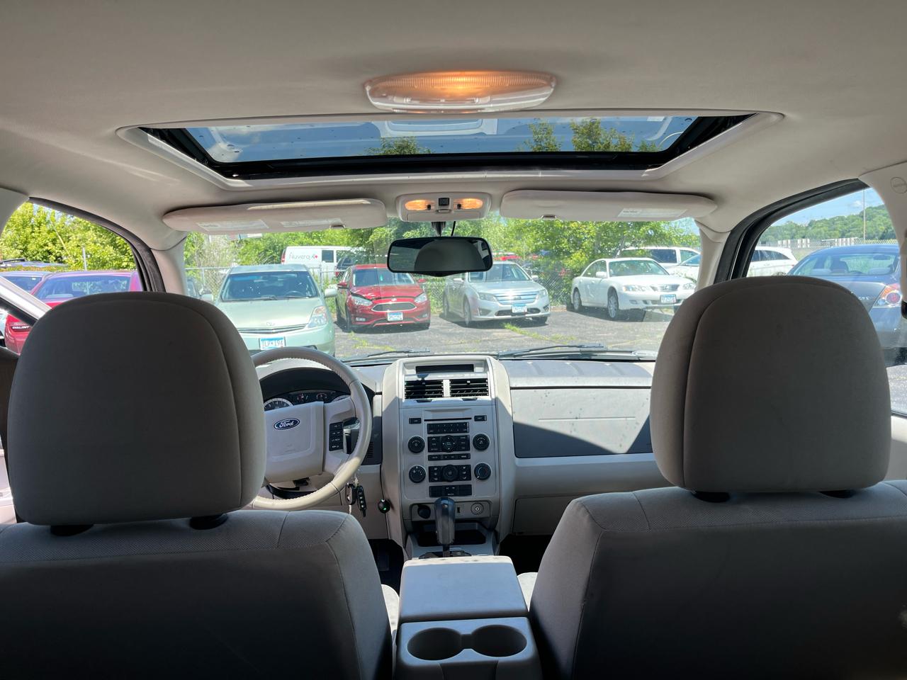Ford Escape 4WD 4dr XLT 2010