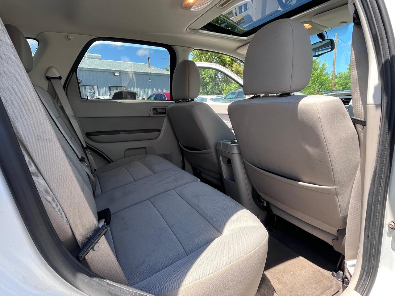 Ford Escape 4WD 4dr XLT 2010