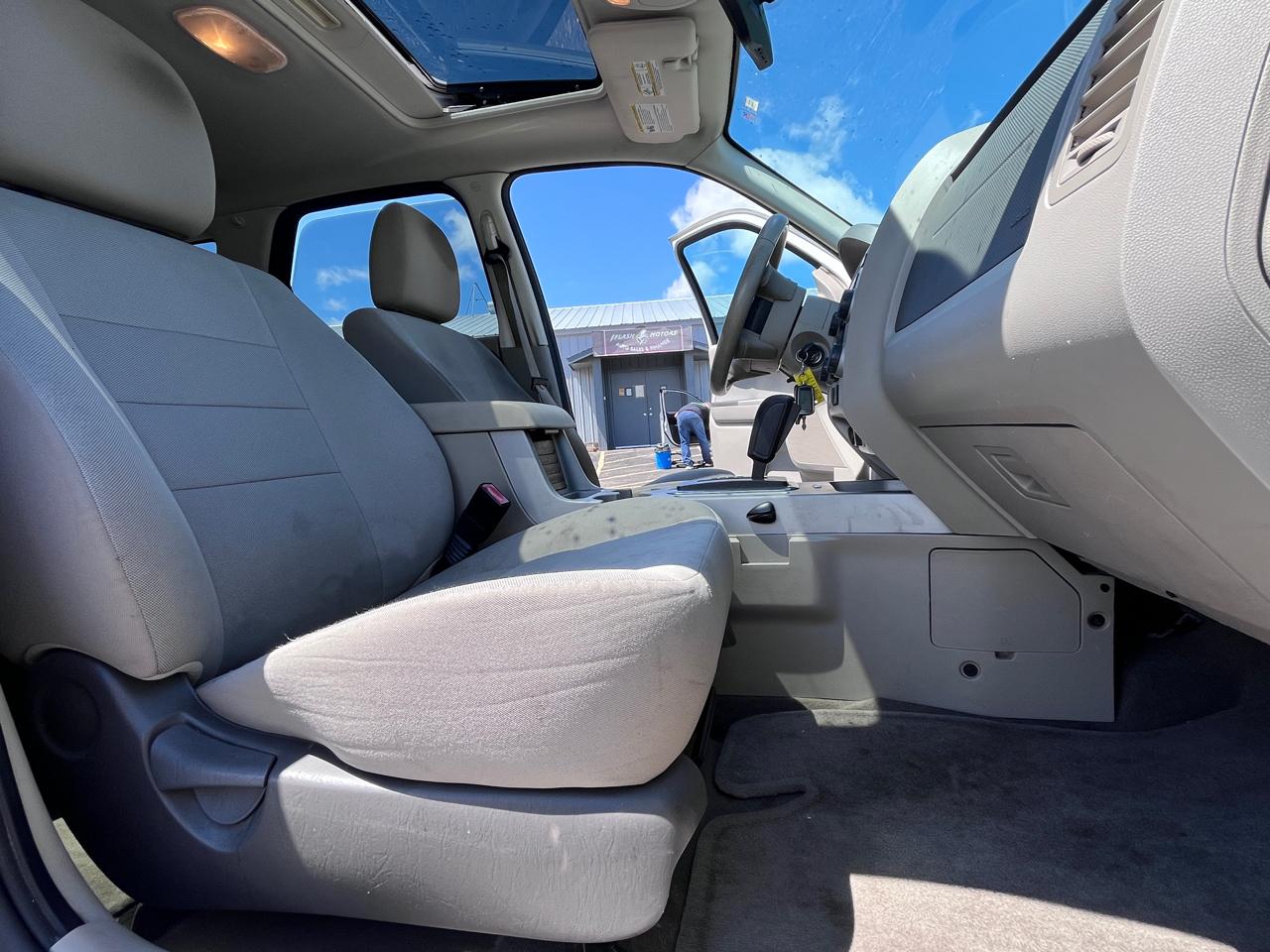 Ford Escape 4WD 4dr XLT 2010