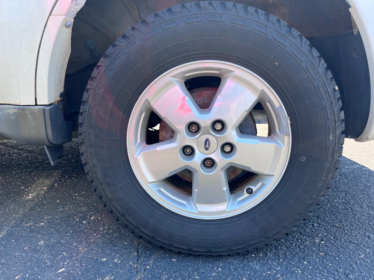 Ford Escape 4WD 4dr XLT 2010