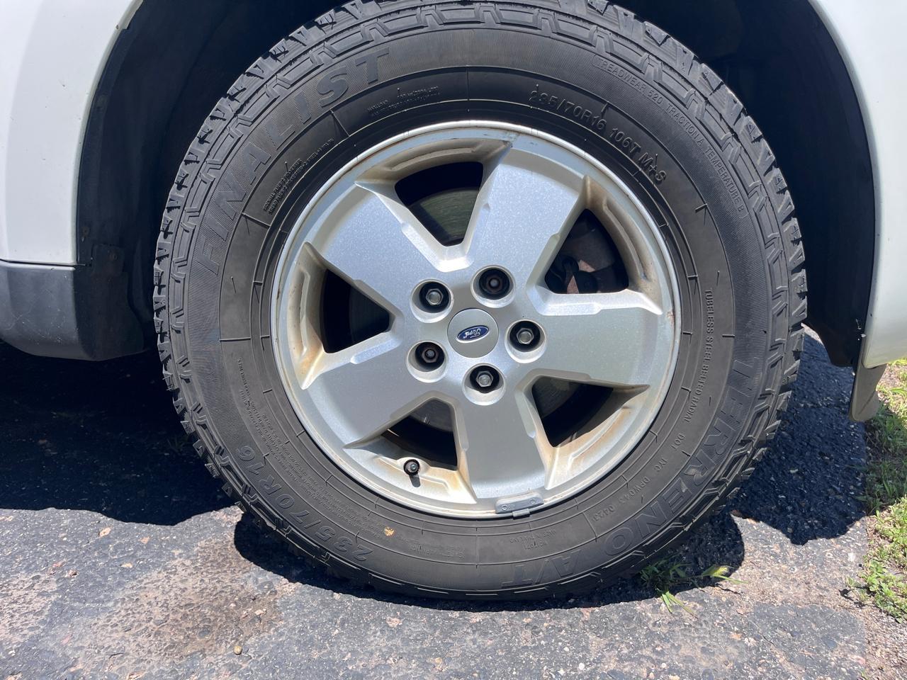 Ford Escape 4WD 4dr XLT 2010