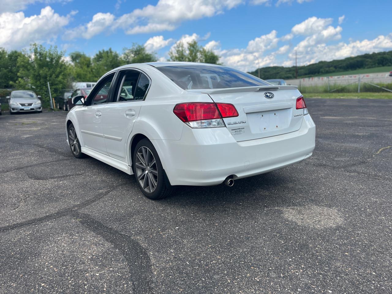 Subaru Legacy 4dr Sdn H4 Auto 2.5i Sport 2013