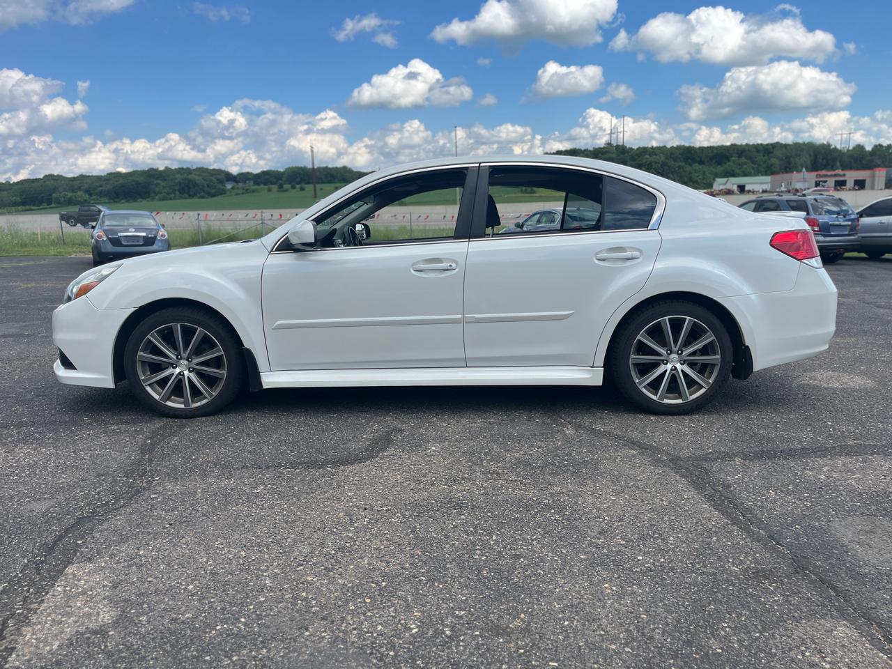 Subaru Legacy 4dr Sdn H4 Auto 2.5i Sport 2013