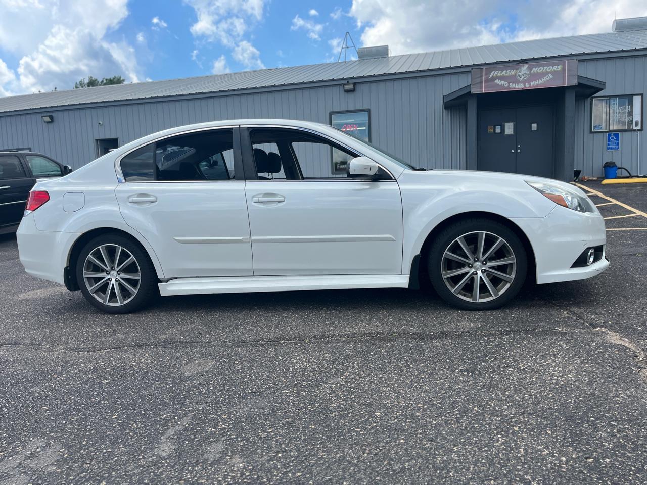 Subaru Legacy 4dr Sdn H4 Auto 2.5i Sport 2013