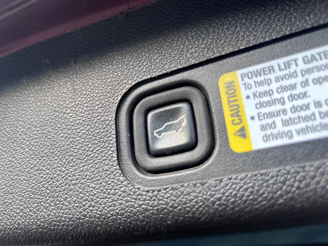 GMC Yukon XL 4WD 4dr 1500 SLT w/4SB 2008