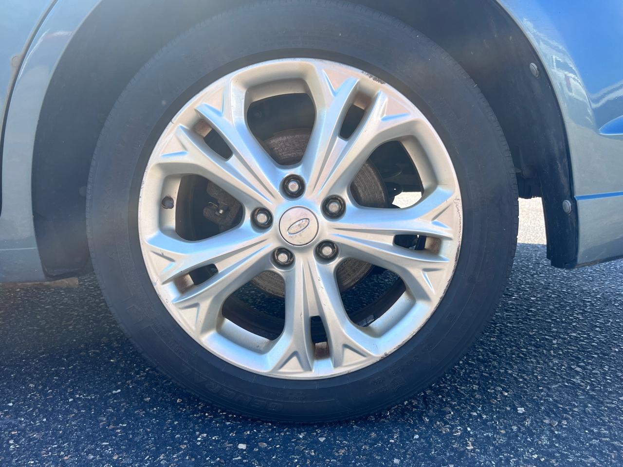 Ford Fusion 4dr Sdn SE FWD 2012