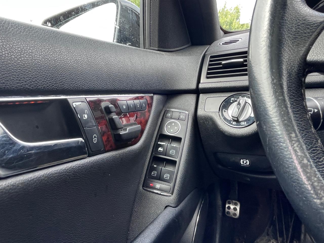 Mercedes-Benz C-Class 4dr Sdn C 300 Sport 4MATIC 2010