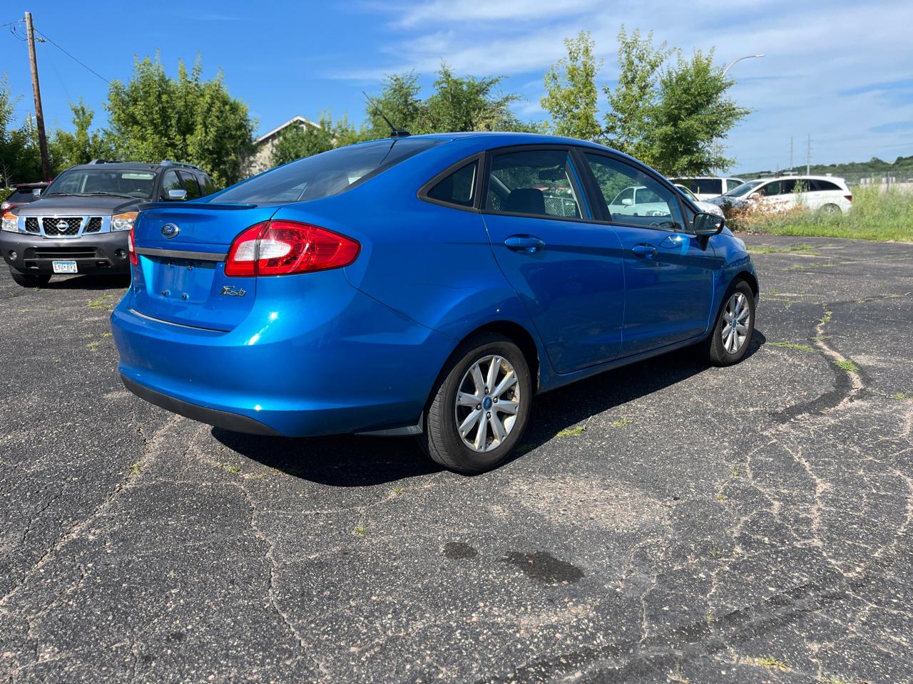 Ford Fiesta 4dr Sdn SE 2012