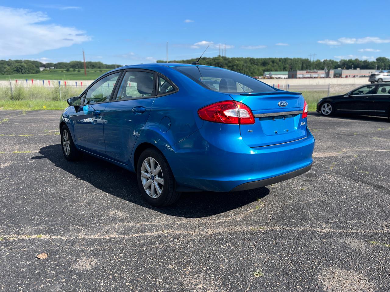 Ford Fiesta 4dr Sdn SE 2012