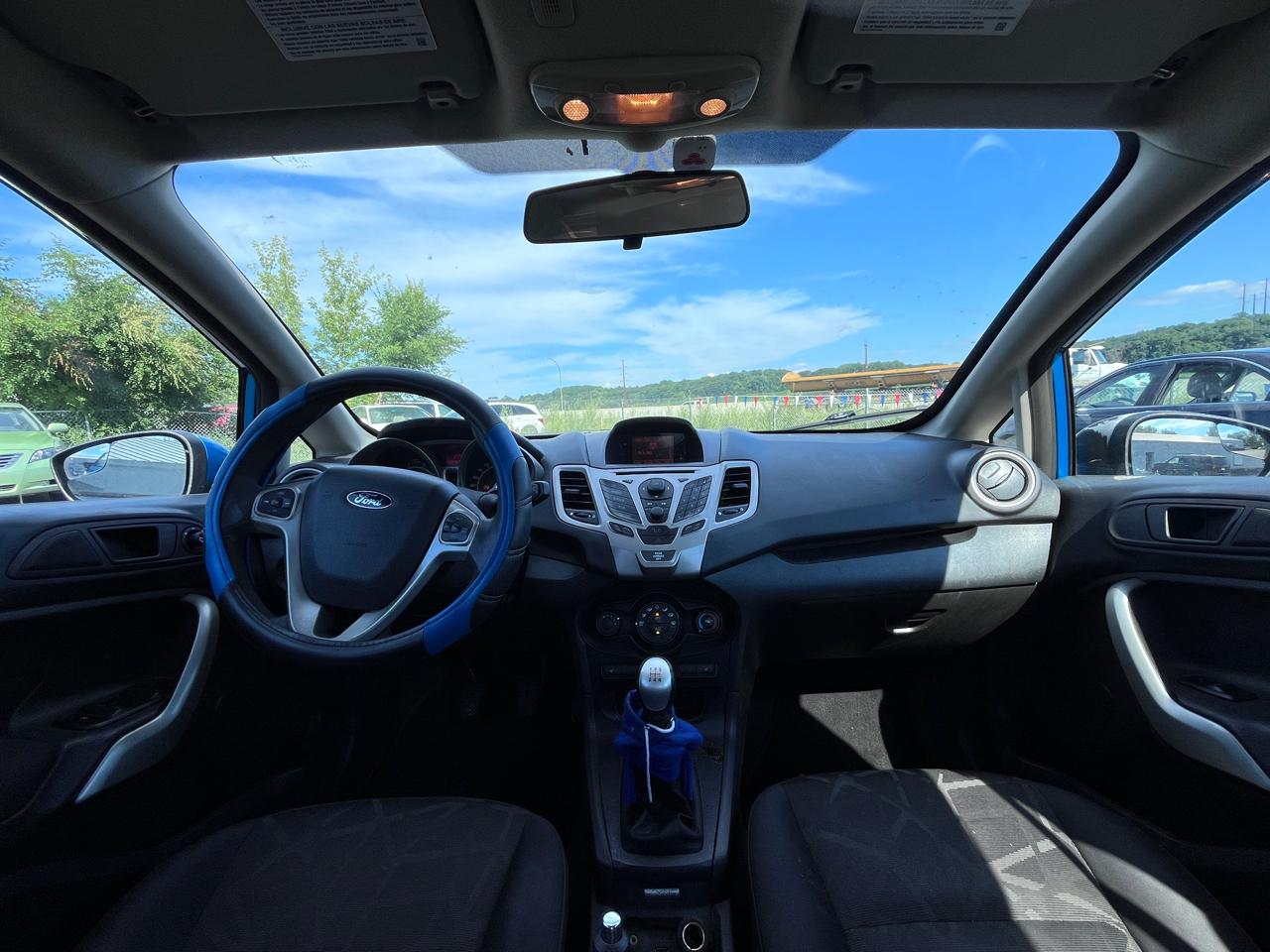 Ford Fiesta 4dr Sdn SE 2012