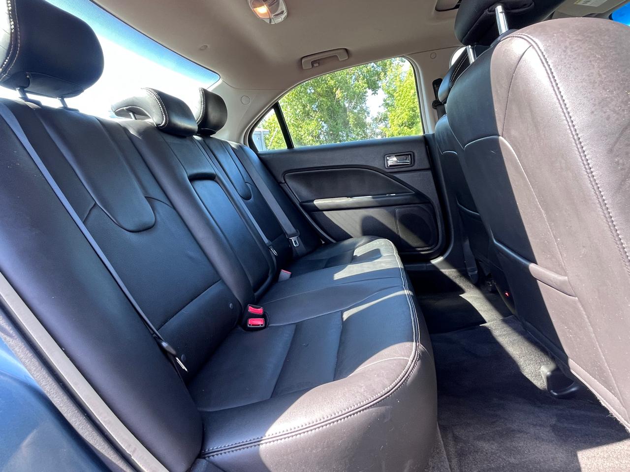 Ford Fusion  2011