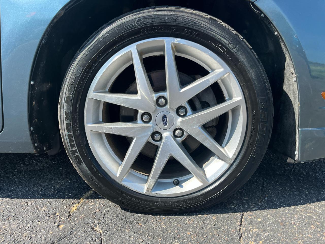 Ford Fusion  2011