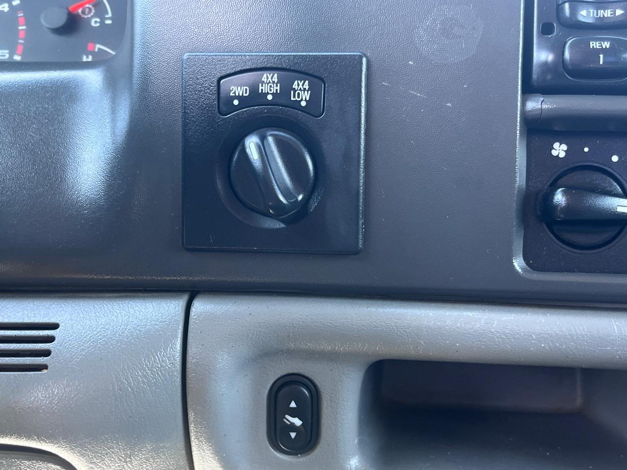 Ford Super Duty F-250 Crew Cab 156" Harley-Davidson 4WD 2004