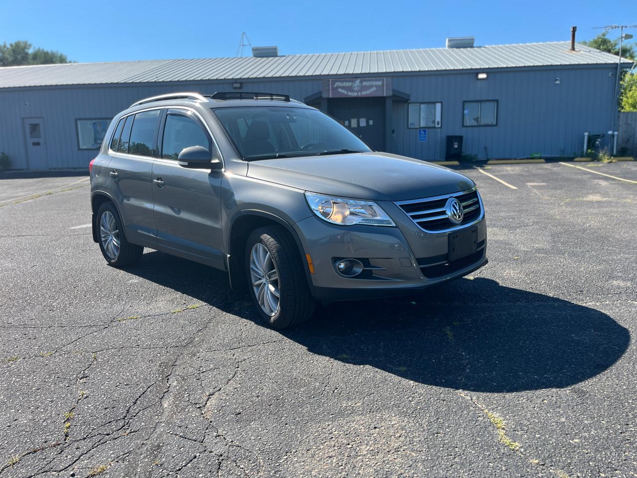 Volkswagen Tiguan 4WD 4dr S 4Motion 2011