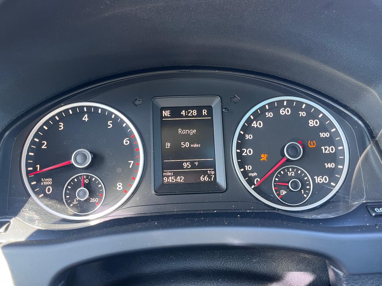 Volkswagen Tiguan 4WD 4dr S 4Motion 2011