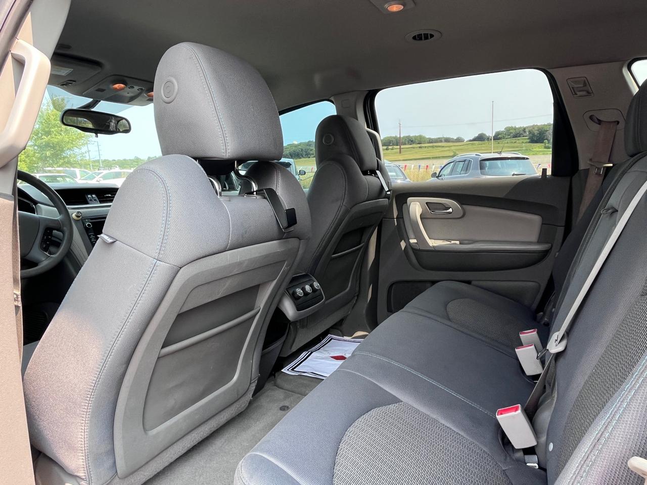 Chevrolet Traverse FWD 4dr LS 2013