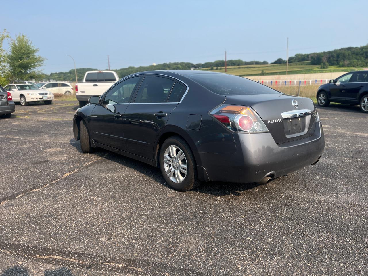 Nissan Altima 4dr Sdn I4 2.5 SL 2012