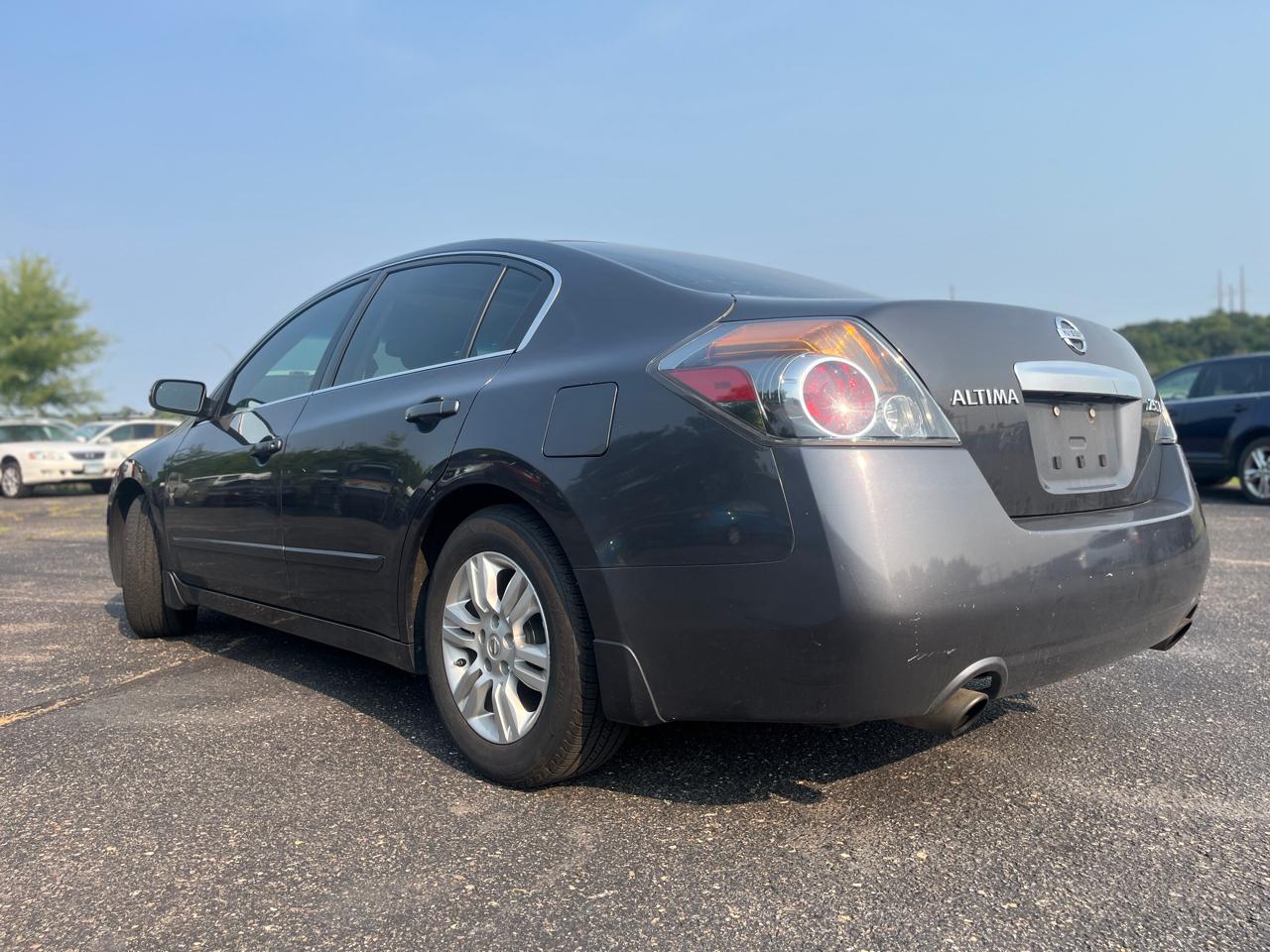 Nissan Altima 4dr Sdn I4 2.5 SL 2012