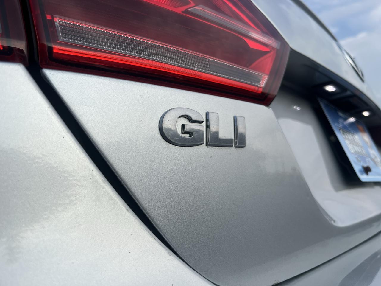 Volkswagen Jetta Sedan 4dr DSG GLI 2014