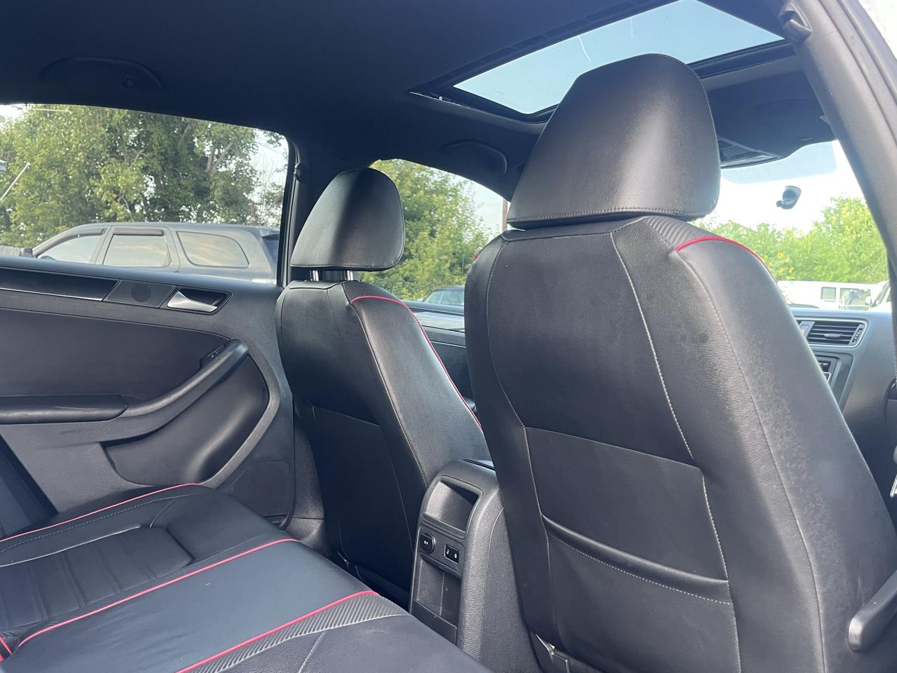 Volkswagen Jetta Sedan 4dr DSG GLI 2014