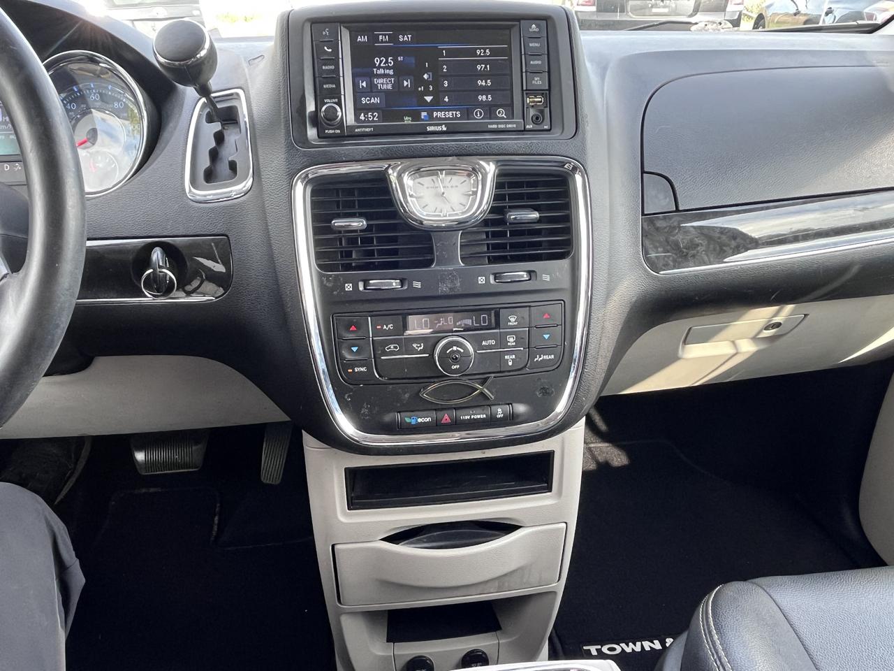 Chrysler Town & Country Touring 2015