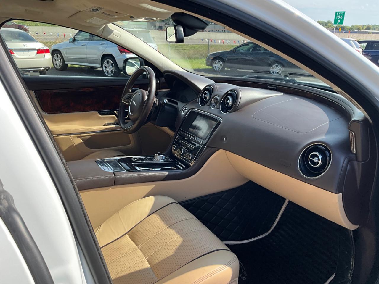 Jaguar XJL  2014