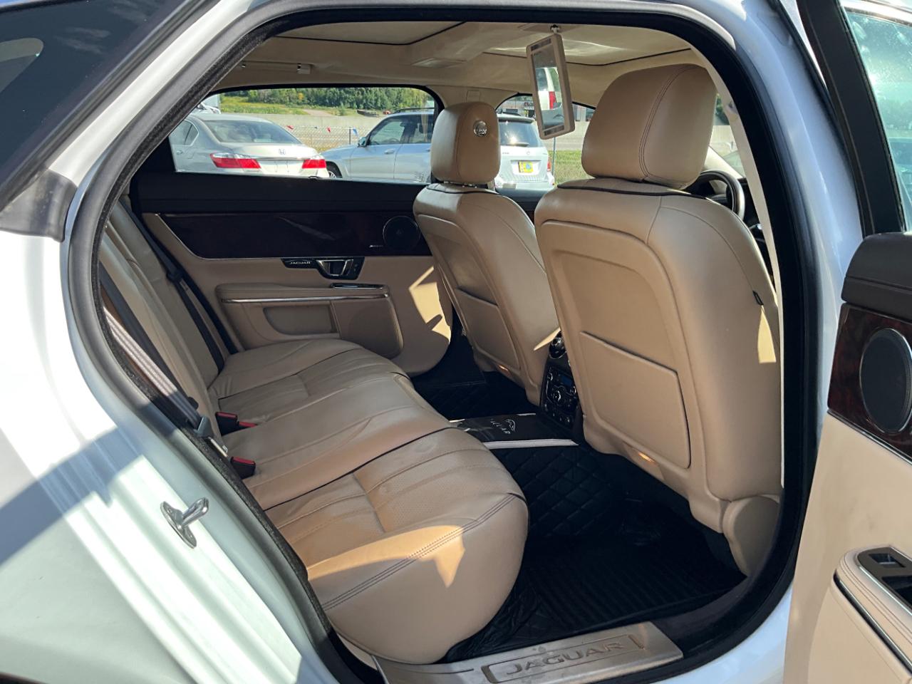 Jaguar XJL  2014