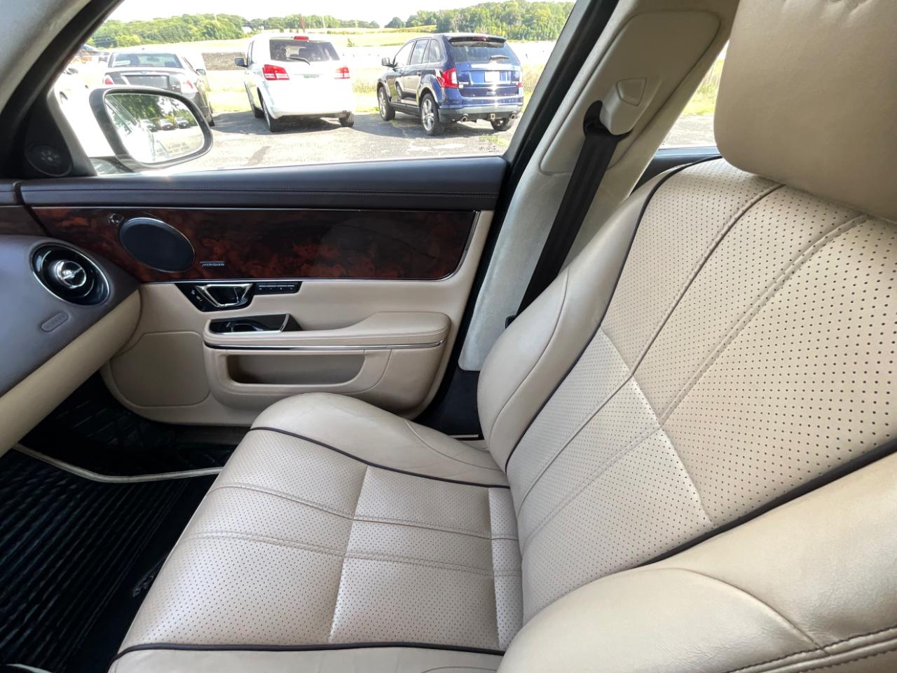 Jaguar XJL  2014