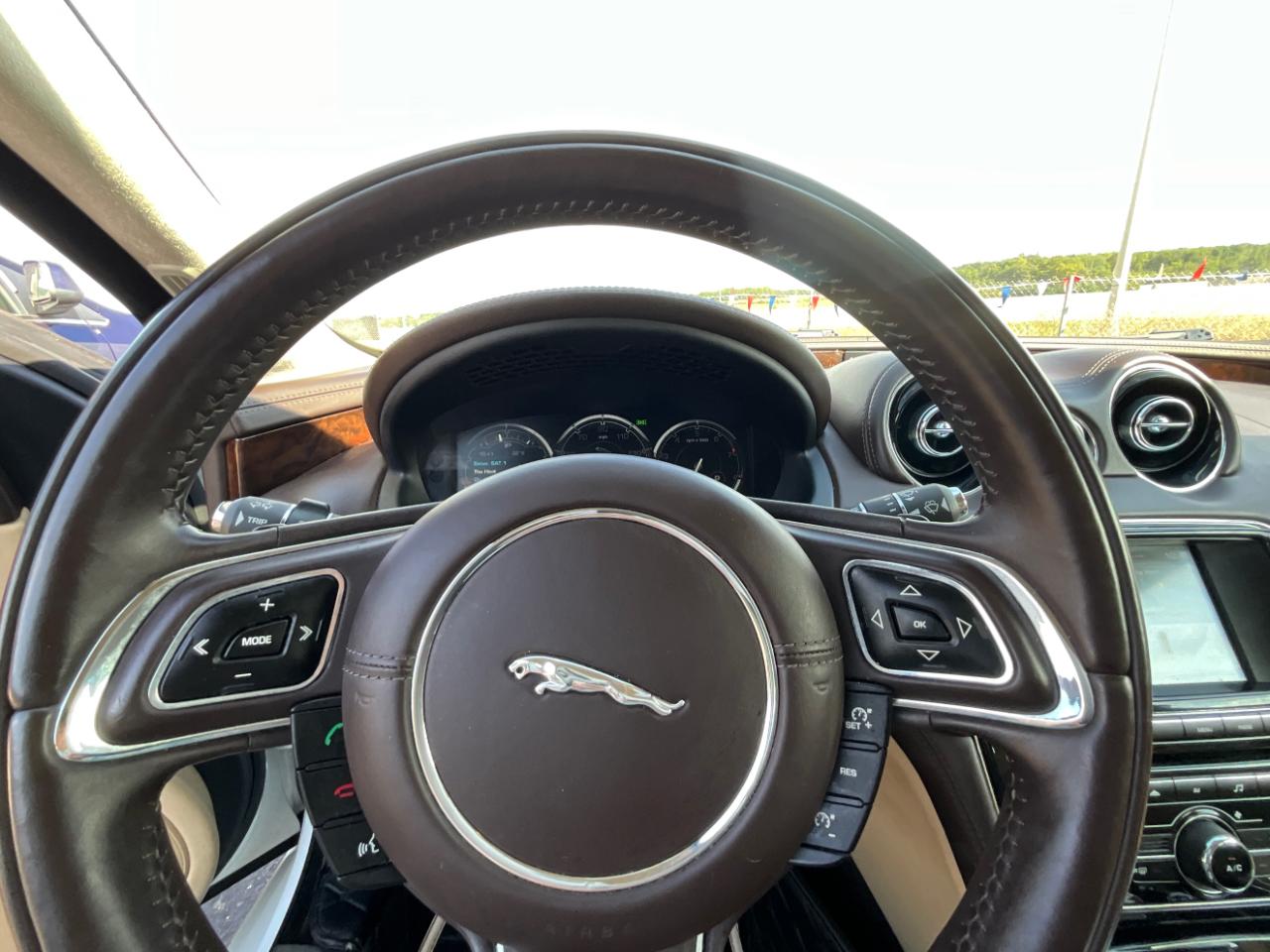 Jaguar XJL  2014