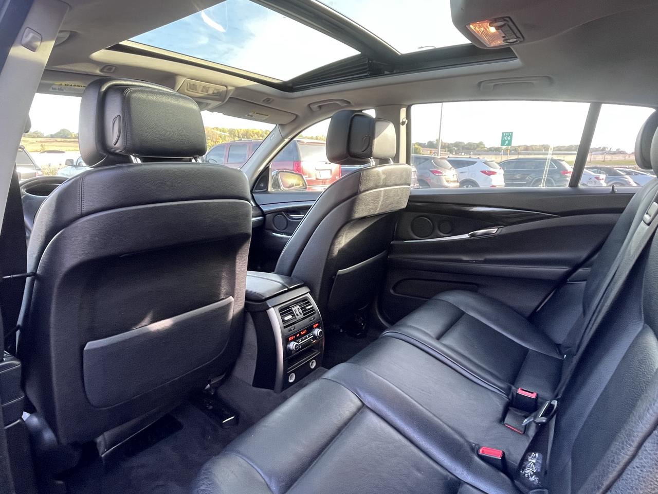 BMW 5 Series Gran Turismo  2010