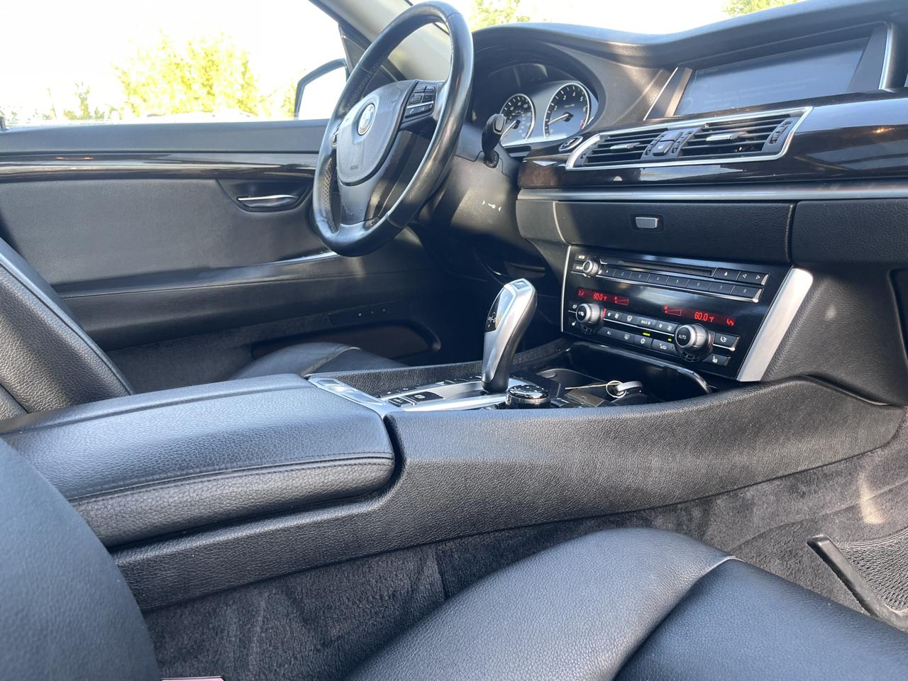 BMW 5 Series Gran Turismo  2010
