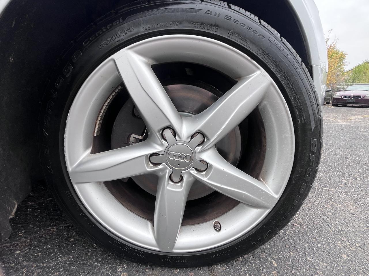 Audi A4 4dr Sdn Auto 3.2L quattro Prestige 2009