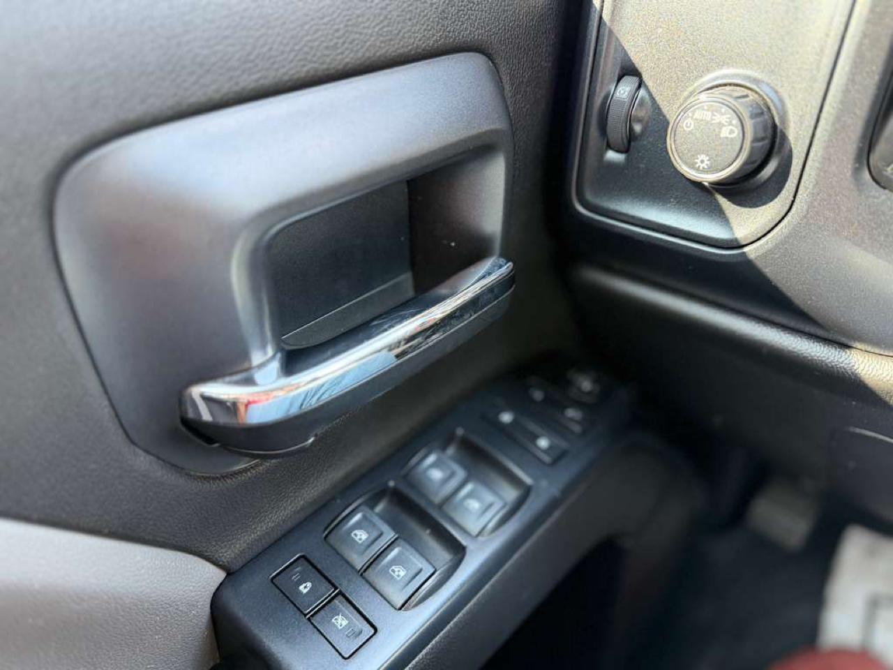 Chevrolet Silverado 1500 Custom Double Cab 4WD 2018