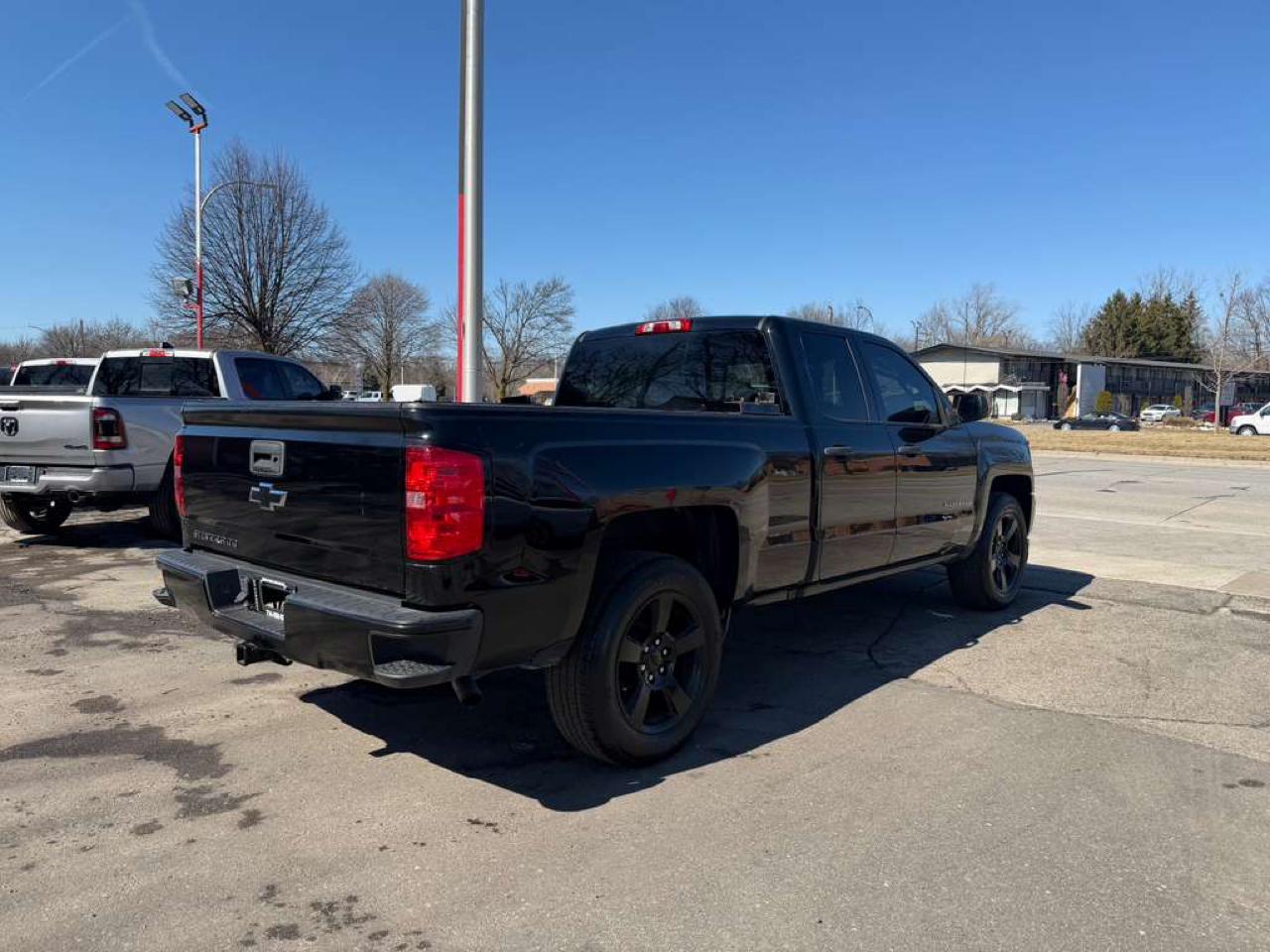Chevrolet Silverado 1500 Custom Double Cab 4WD 2018