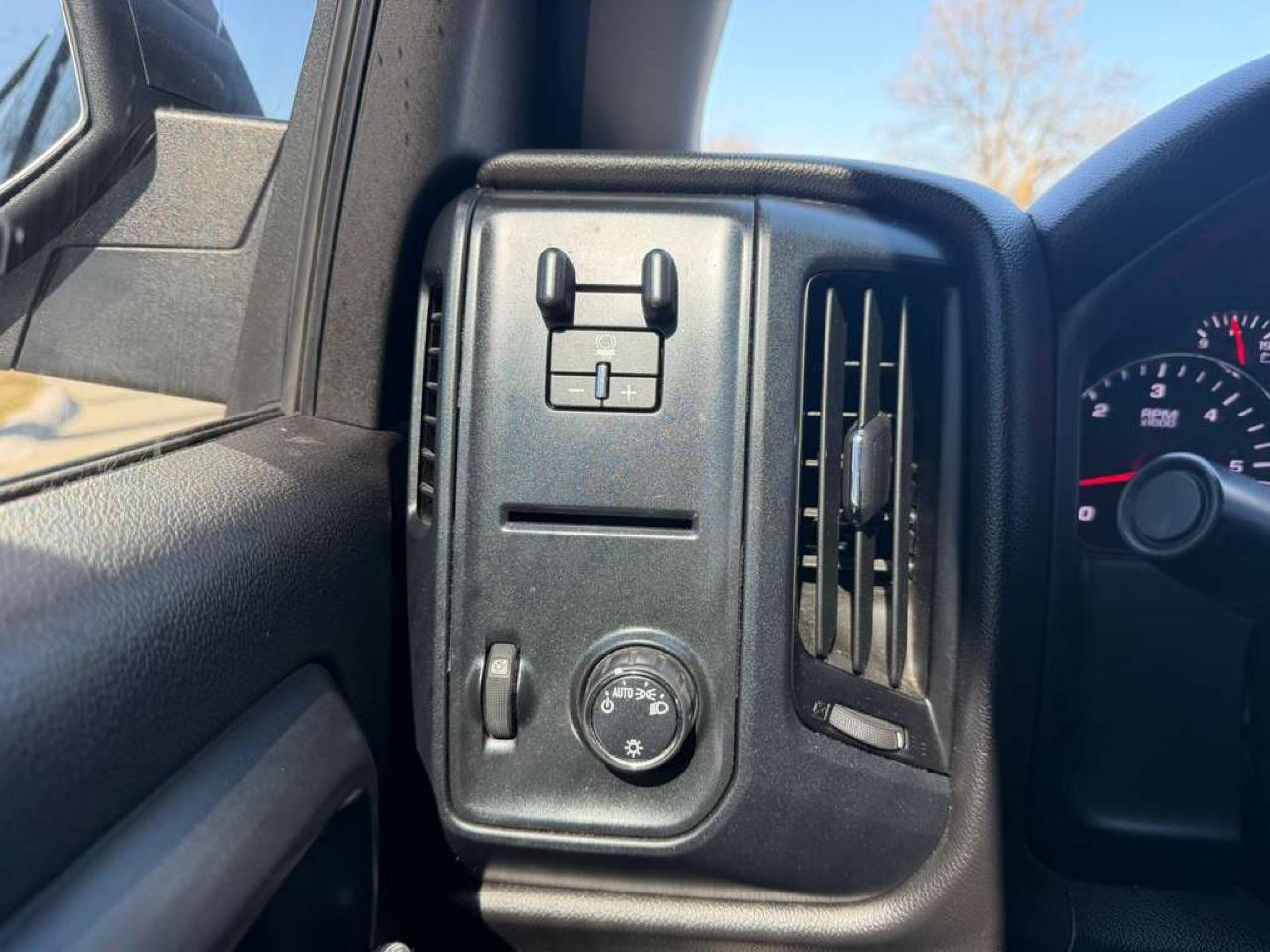 Chevrolet Silverado 1500 Custom Double Cab 4WD 2018