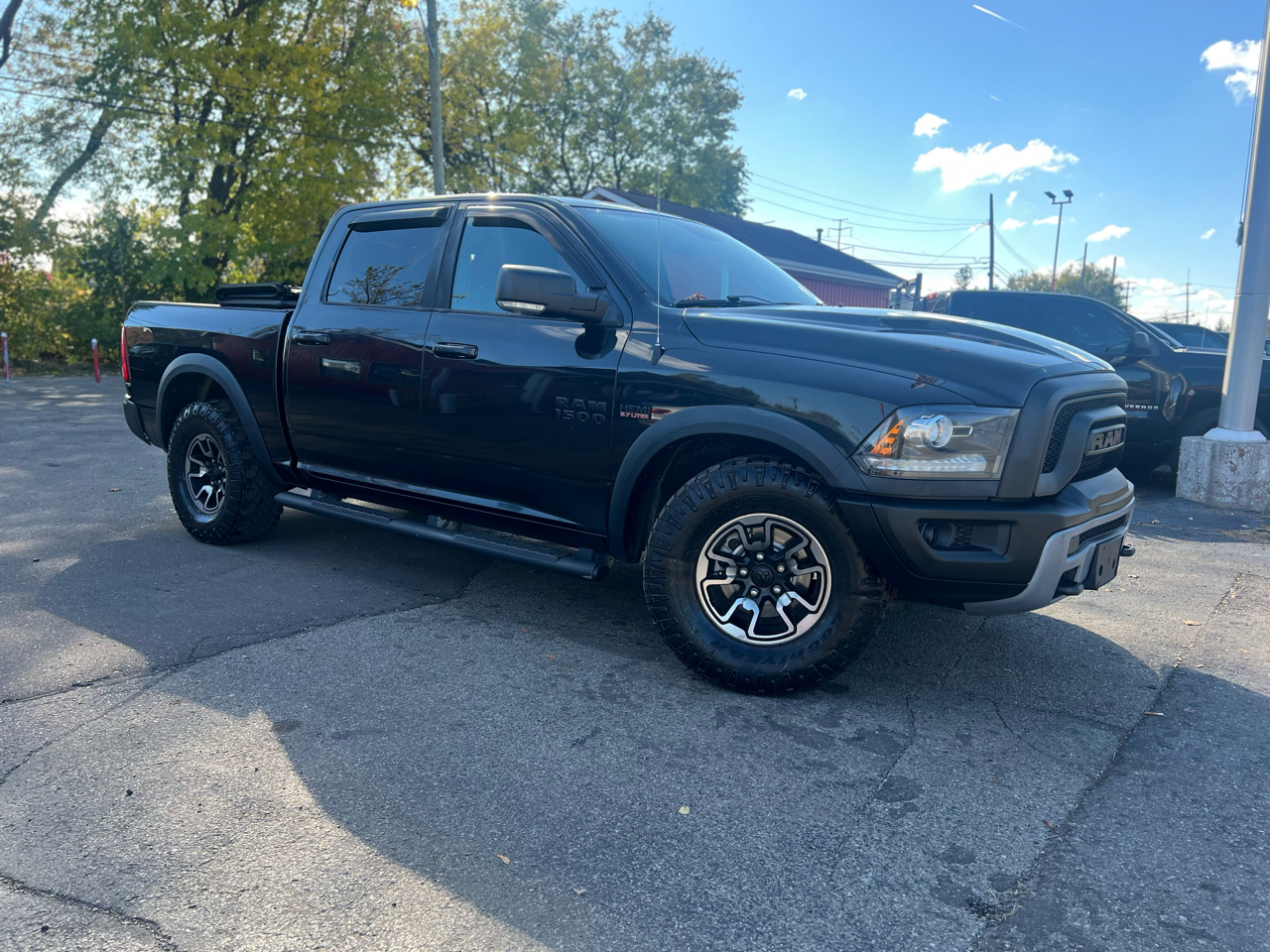 RAM 1500 Rebel 4x4 Crew Cab 5'7" Box 2017 RAM 1500 Rebel 4x4 Crew Cab 5'7" Box 2017