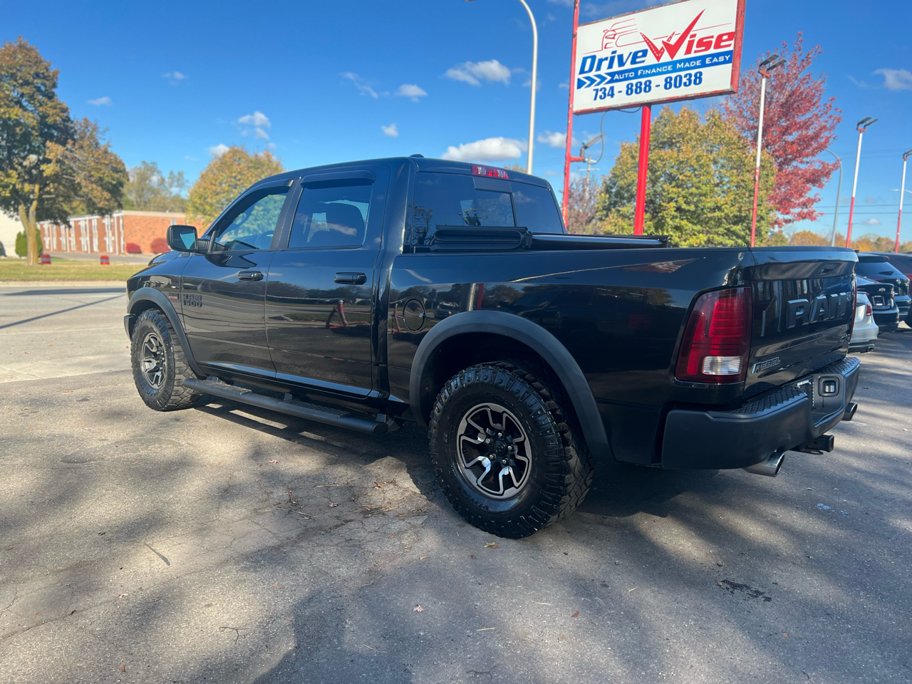 RAM 1500 Rebel 4x4 Crew Cab 5'7" Box 2017 RAM 1500 Rebel 4x4 Crew Cab 5'7" Box 2017
