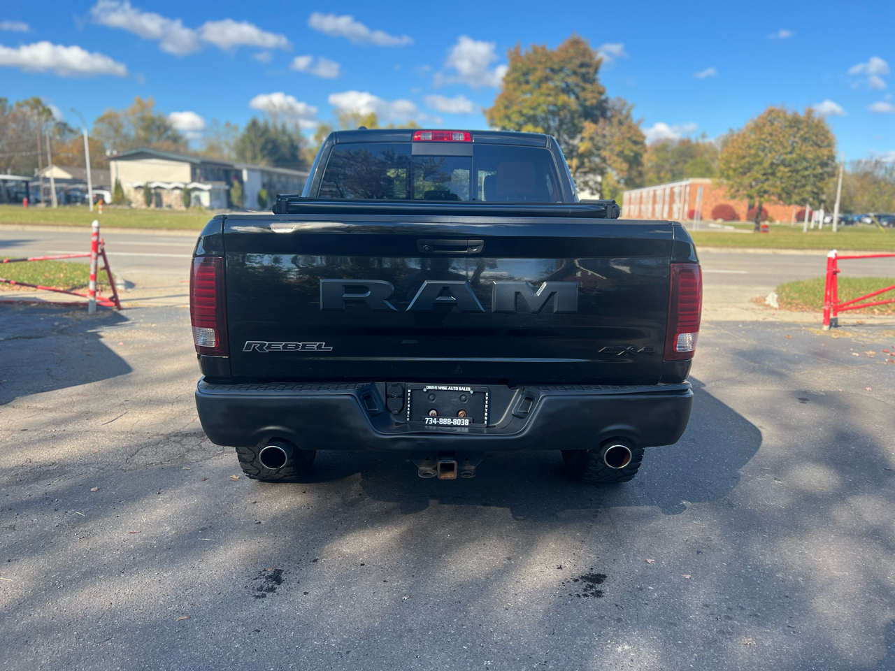 RAM 1500 Rebel 4x4 Crew Cab 5'7" Box 2017 RAM 1500 Rebel 4x4 Crew Cab 5'7" Box 2017