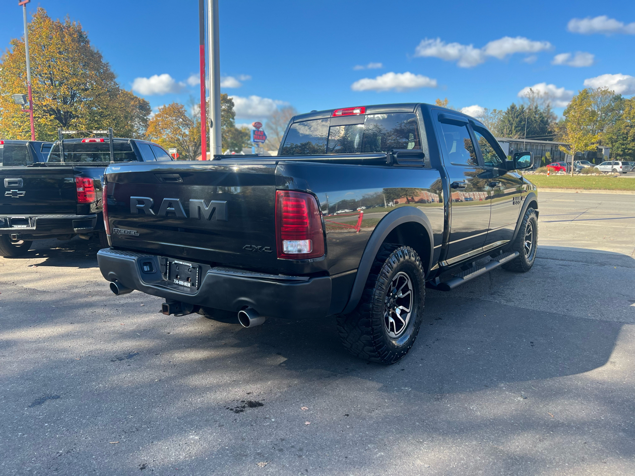 RAM 1500 Rebel 4x4 Crew Cab 5'7" Box 2017 RAM 1500 Rebel 4x4 Crew Cab 5'7" Box 2017