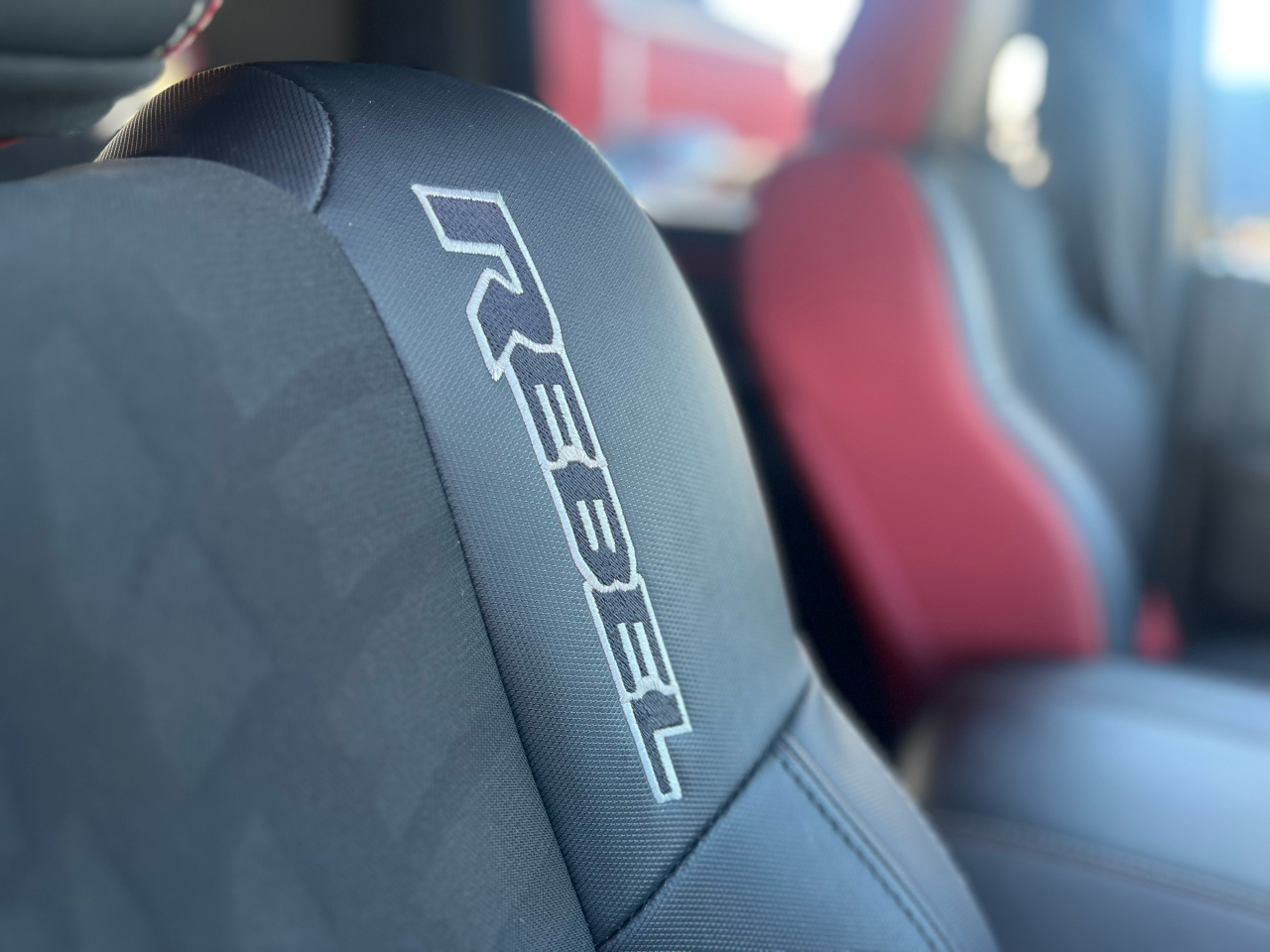 RAM 1500 Rebel 4x4 Crew Cab 5'7" Box 2017 RAM 1500 Rebel 4x4 Crew Cab 5'7" Box 2017